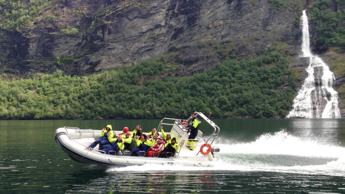 Geiranger Fjordsafari i RIB